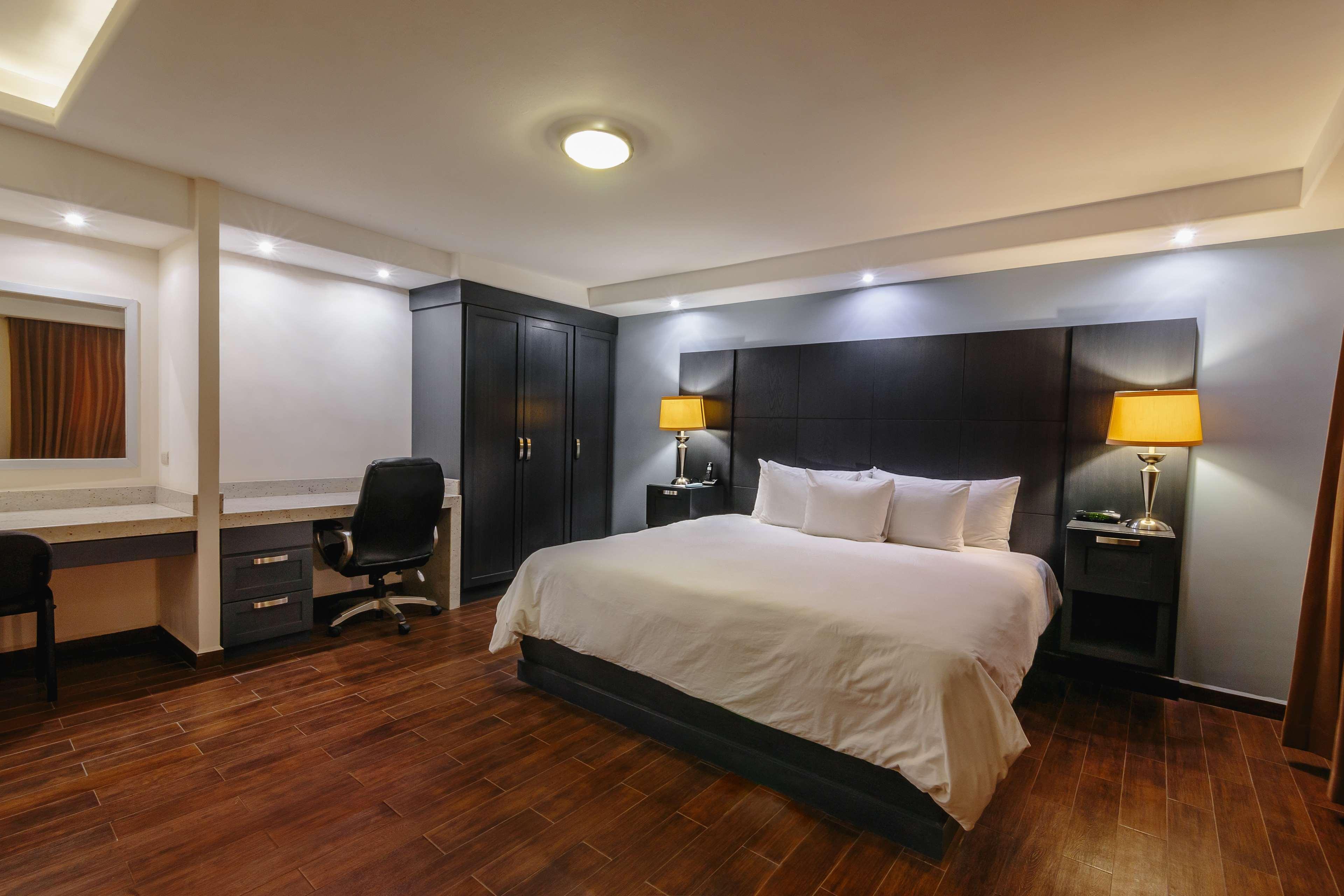 เบสต์ เวสเทิร์น พลัส ซาน คอร์เค Hotel ซิวดัด โอเบรกอน ภายนอก รูปภาพ